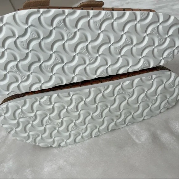 Birkenstock Arizona Sandals 37 Womens US 6/6.5 Gator Gleam Copper Buckle Strap - Picture 9 of 9